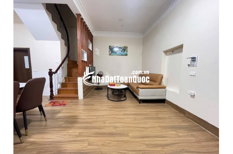 Bán  Nhà Định Công Thượng 30m2 4T 5m MT 6.95 tỷ Hoàng Mai NGÕ THÔNG THOÁNG_ VỊ TRÍ ĐẸP - Ô TÔ ĐỖ CỬA